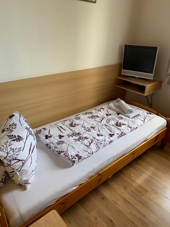 White House Klagenfurt Bed and Breakfast Klagenfurt am Woerthersee Buitenkant foto